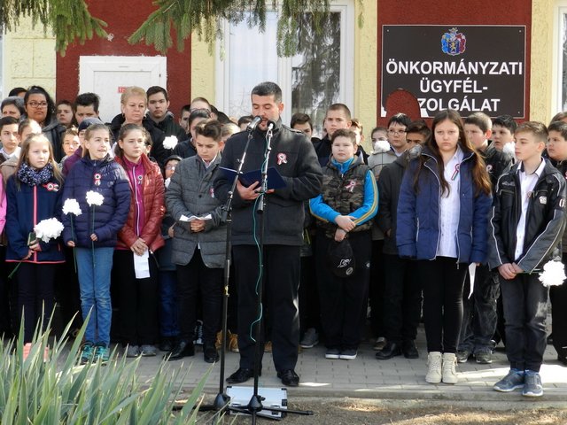 2017. március 15. 10